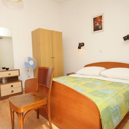 Rooms By The Sea Pasman - 8223 Phòng bức ảnh